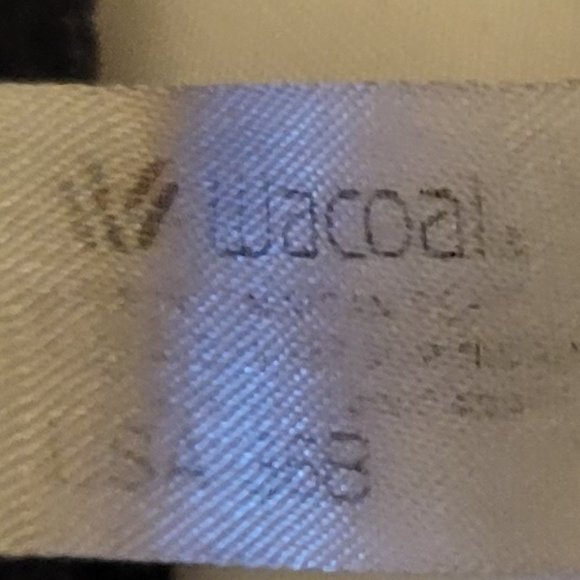 Wacoal lacy black underwire bra with tan lining sz: 36B - Picture 4 of 5